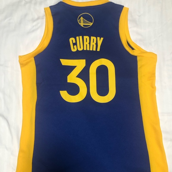 Boys Warriors Curry Basketball jersey - Picture 2 of 3